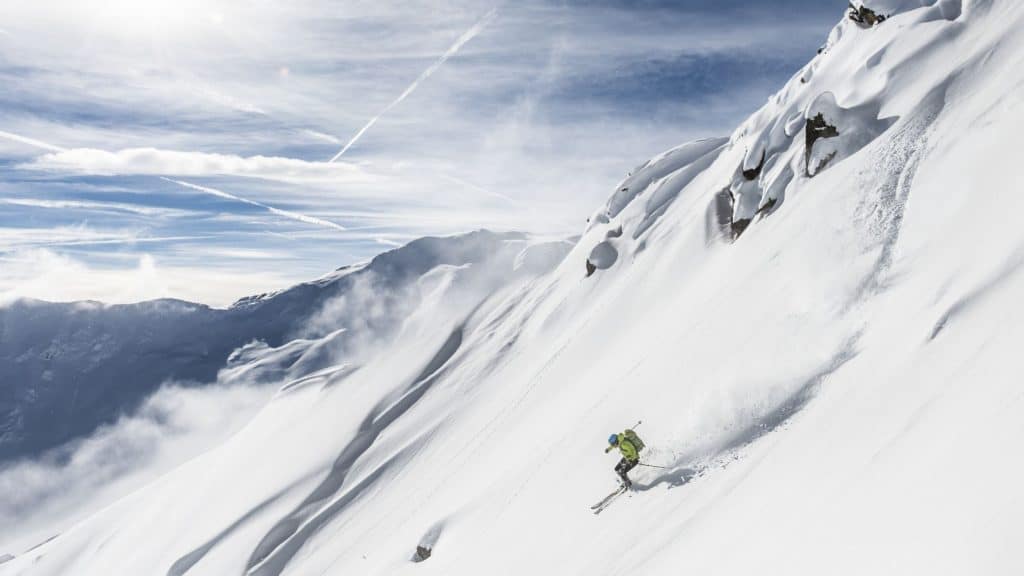 What Is Freeride Skiing What You Need To Know MTBS F what-is-freeride-skiing-what-you-need-to-know-mtbs-f
