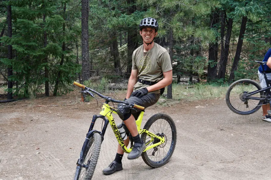 choosing a mountain bike helmet